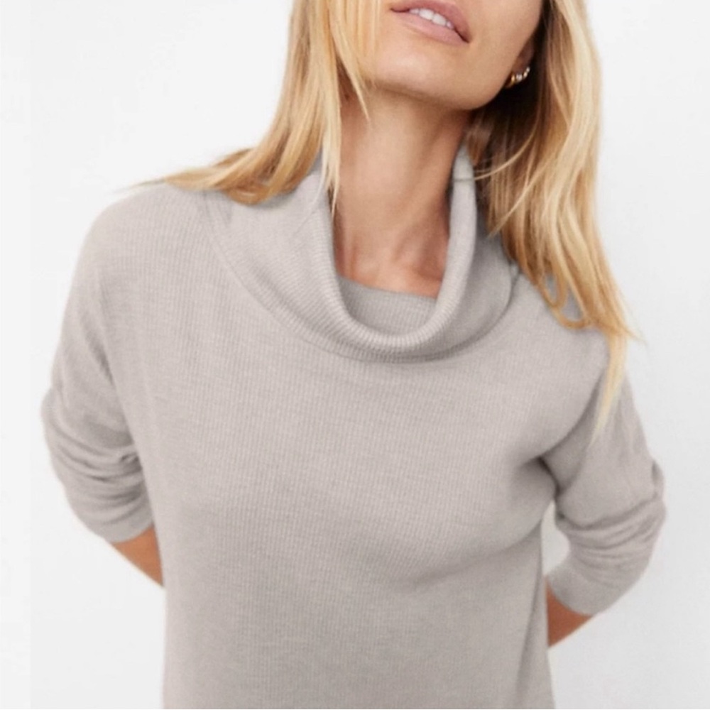 New Babaton Thermal from Aritzia